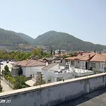 Hzd *