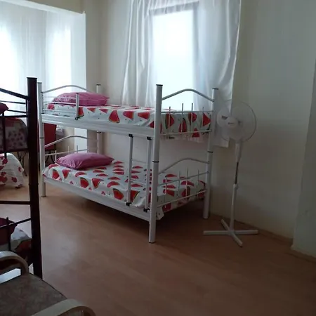 Hzd Hostel *