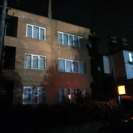 Hzd Hostel *