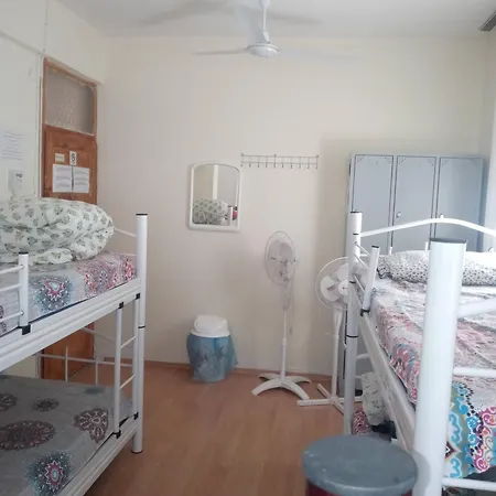 Hzd Hostel *