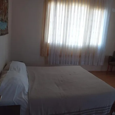 Hzd Hostel *